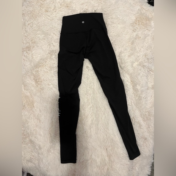 Lululemon Wonder Under high rise size 4 - Picture 2 of 3